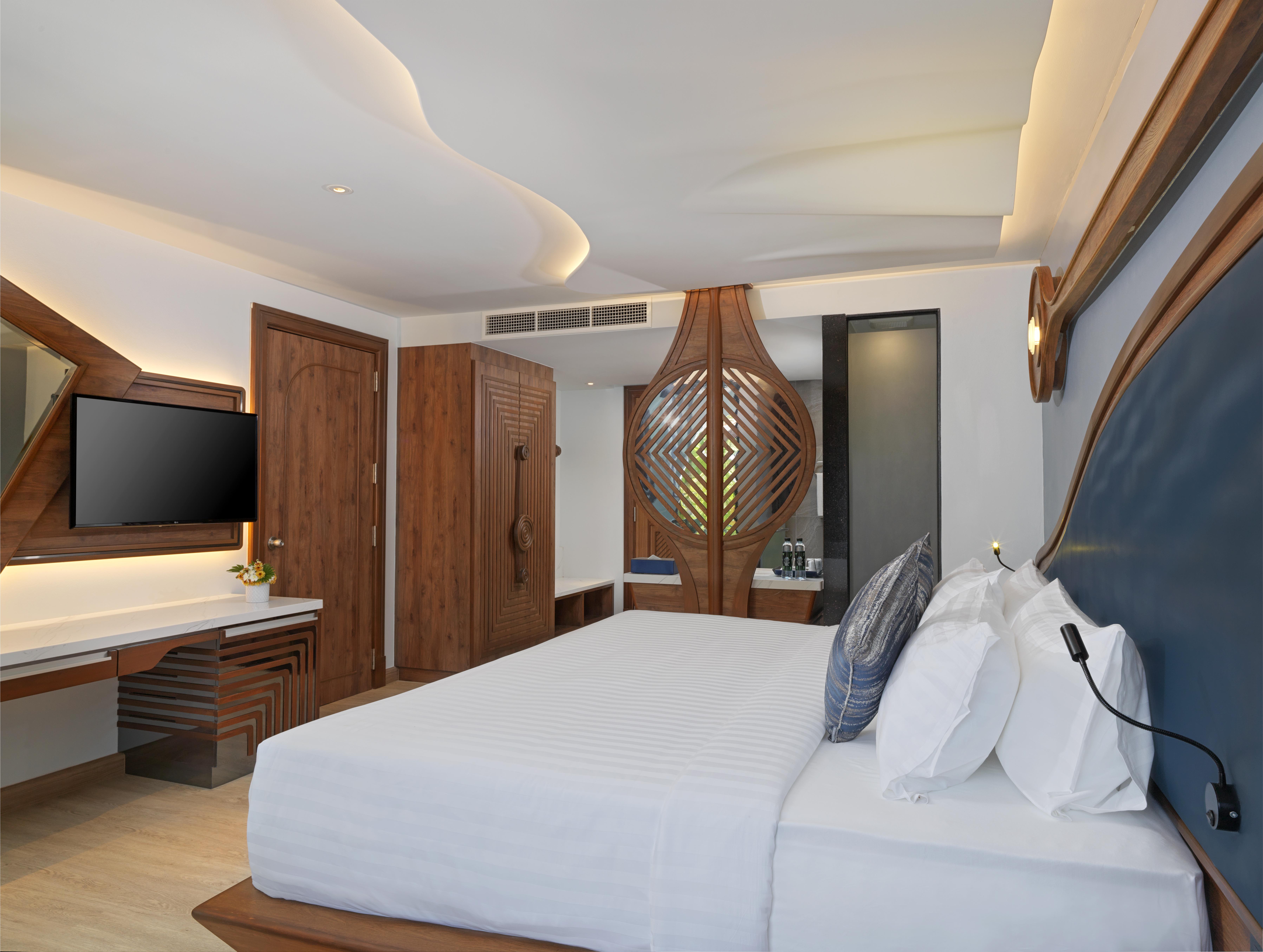 The Oceanic Sportel Phuket - Sha Extra Plus Exterior photo Deluxe Ocean View